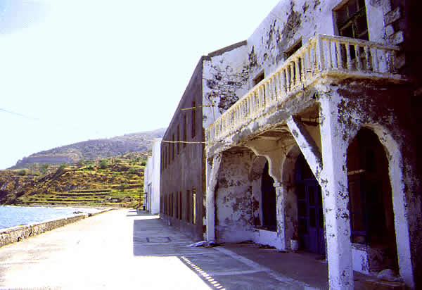 building in disrepair